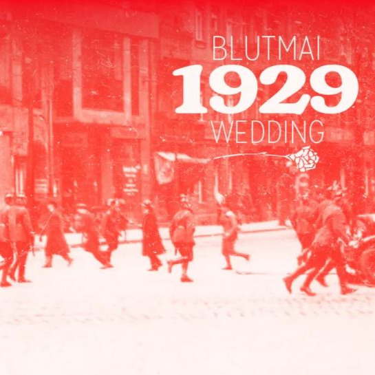 »Trotz Zörgiebels Polizei,
wir gedenken des Ersten Mai!
Der herrschenden Klasse blutiges Gesicht,
der Rote Wedding vergisst es nicht
und die Schande der SPD!«

Um die Tage des 1.Mai 1929 wurden dutzende Arbeiter*innen von der Berliner Polizei erschossen. Am 1.Mai 2025 gehen wir auf Spurensuche und folgen den Kämpfen der Arbeiter*innen des Roten Wedding - und ihr könnt dabei sein!

Um 14 Uhr starten wir mit einem historischen Stadtspaziergang am Nettelbeckplatz.

Um 15 Uhr findet eine Gedenkveranstaltung mit Lesungen, Musik und Redebeiträgen am Gedenkstein Wiesenstraße/Uferstraße statt. 

Kommt vorbei! 
https://www.unverwertbar.org/aktuell/2025/9613/